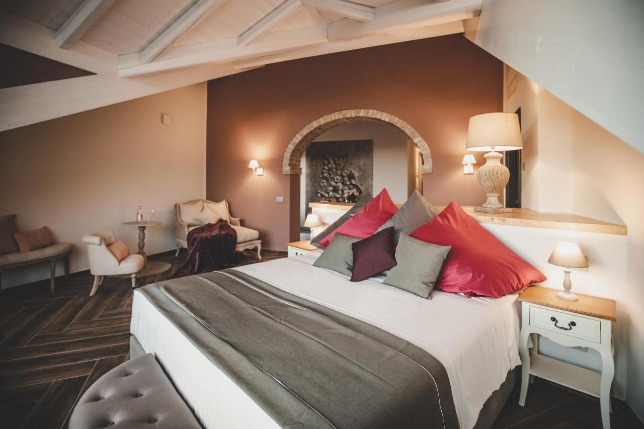Relais Almaranto Ξενοδοχείο Calamandrana Εξωτερικό φωτογραφία